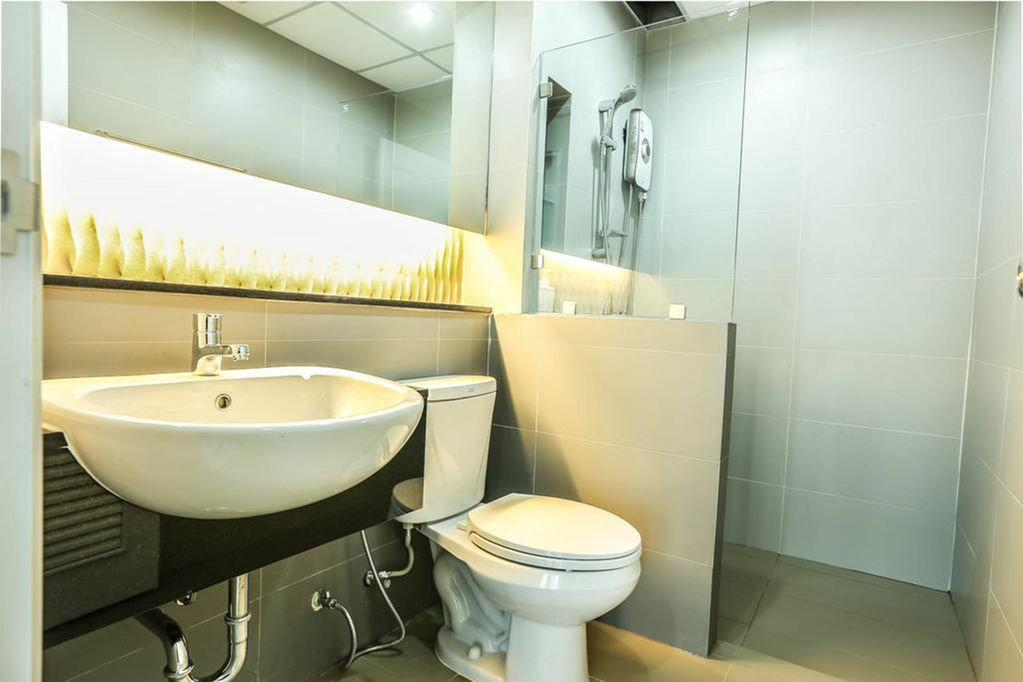 Central Place Serviced Apartment Angsila Chonburi Exterior photo