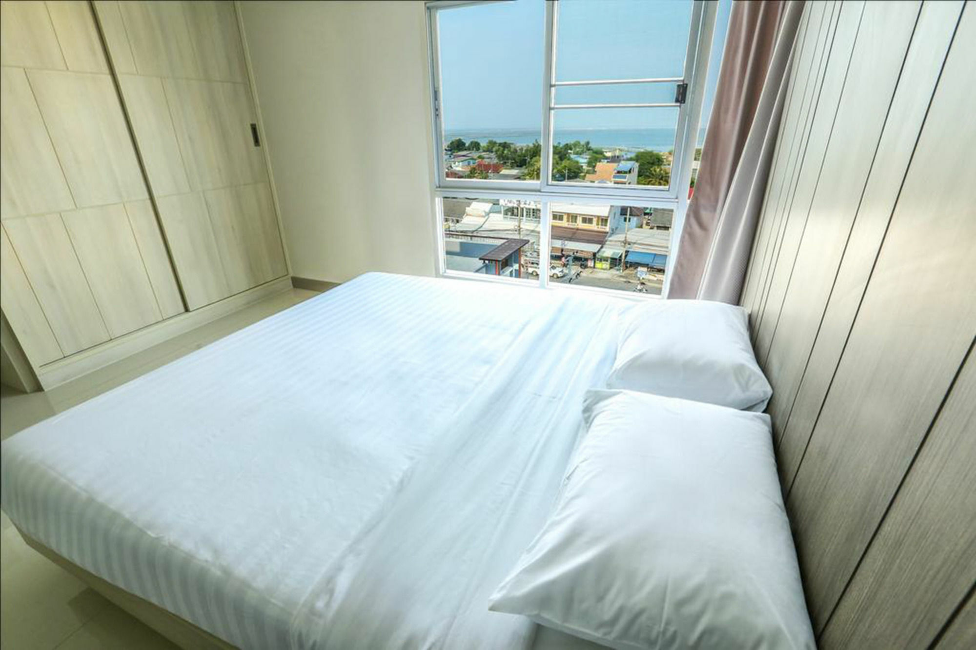 Central Place Serviced Apartment Angsila Chonburi Exterior photo