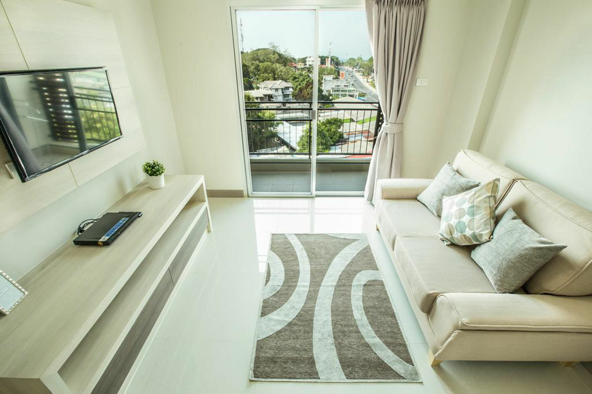 Central Place Serviced Apartment Angsila Chonburi Exterior photo